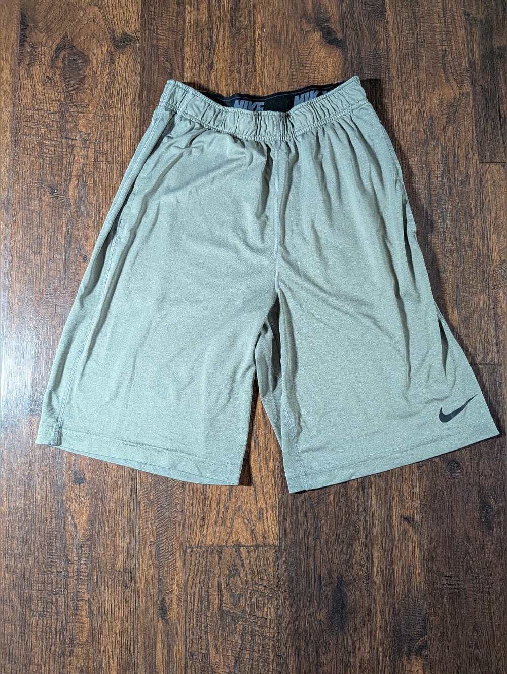 Nike Men's Small Gray Athletic Shorts